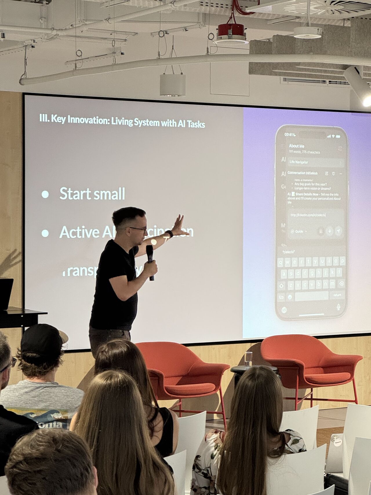 Maciej presenting Life Navigator